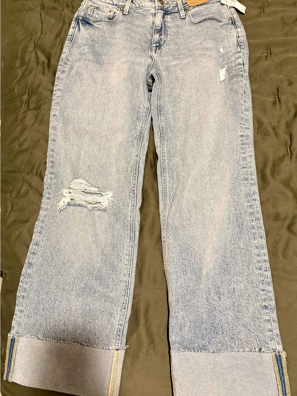 Edgely Light Wash Distressed Women’s Jeans NWT